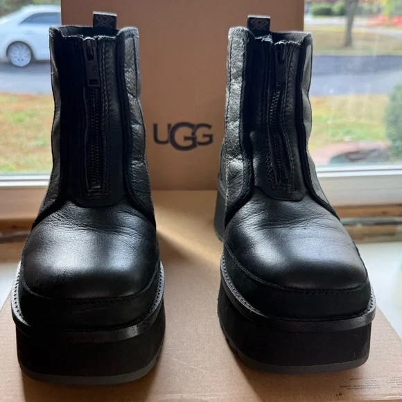UGG Cityfunc Zip Water-Resistant
Platform Bootie - Picture 8 of 11